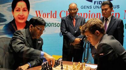 Viswanathan Anand y Magnus Carlsen. 