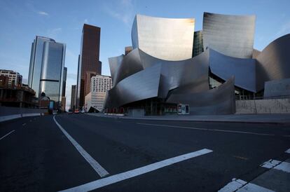 El Walt Disney Concert Hall, permanece cerrado en Los Ángeles, California.