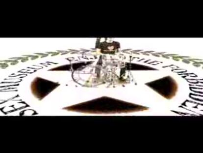Videoclip de la canción 'I enjoy the forbiden', de Sex Museum