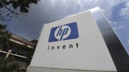 Hewlett-Packard (HP) anotó hasta abril un beneficio neto por acción de 1,18 dólares, frente a los 1,53 dólares que ganó en el mismo periodo del ejercicio precedente, cuando su beneficio fue de 3.061 millones de dólares. EFE/Archivo