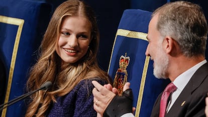 La princesa Leonor y el rey Felipe VI, el 20 de octubre, en Oviedo.