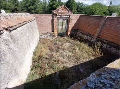 Vista del espacio anexo al cementerio de Mojados donde fue inhumado sin identificación el represaliado Pedro de la Calle, en una imagen cedida por la Asociación para la Recuperación de la Memoria Histórica.