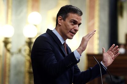 Spanish PM Pedro Sánchez talks as Congress debates a no-confidence motion filed by the far-right Vox.