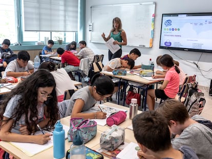 Alumnos de primaria e infantil del colegio Les Arts, de Valencia.