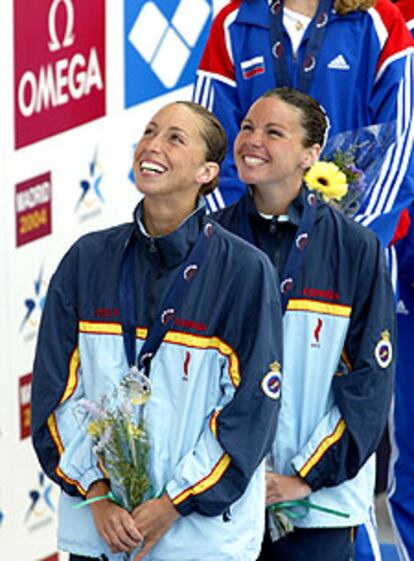 Gemma Mengual y Paola Tirados, en el podio.