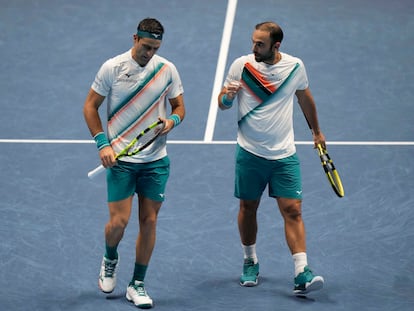 Robert Farah y Juan Sebastián Cabal durante la final de 'El Circuito de la ATP', el 19 de noviembre de 2021.