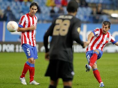 Emre, durante el partido entre el Atlético y el Academia de Coimbra