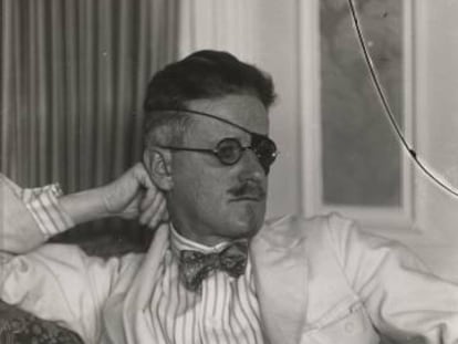 James Joyce, retratado por Berenice Abbott en 1920.