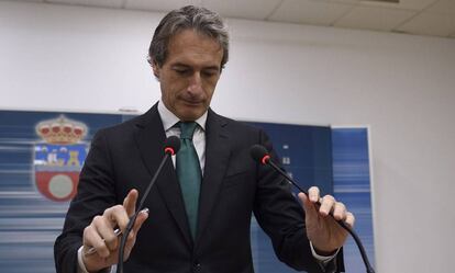 El ministro de Fomento, Íñigo de la Serna, ha dado órdenes a Renfe y Adif para que se integren.