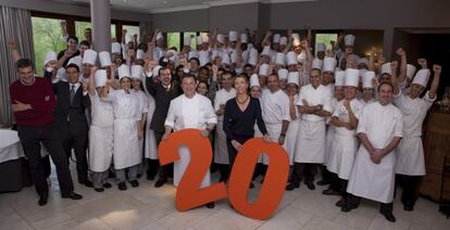 El equipo del restaurante Martin Berasategui en la celebración de su 20 aniversario. 