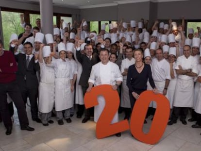 El equipo del restaurante Martin Berasategui en la celebración de su 20 aniversario. 