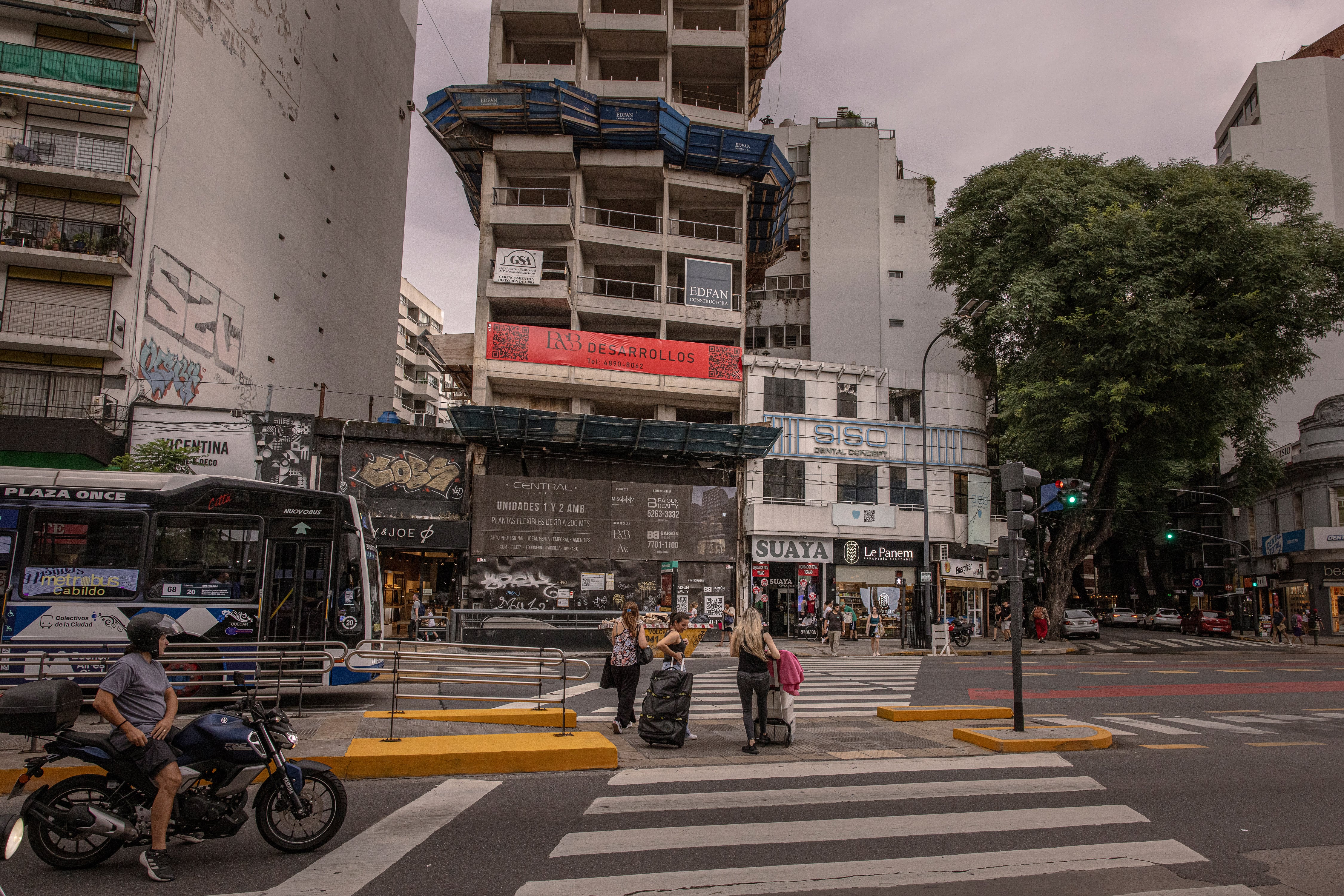 La industria argentina se desploma: cierran 28 empresas por día