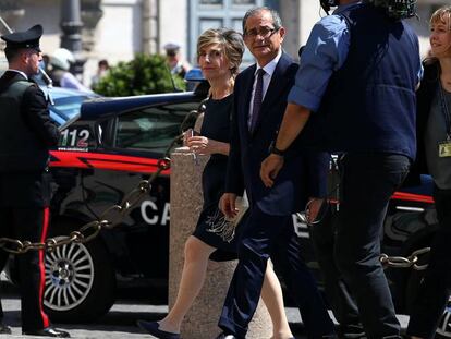 El nuevo ministro de Econom&iacute;a italiano, Giovanni Tria, el viernes llegando al Palacio del Quirinal, la residencia oficial del presidente, Sergio Mattarella, en Roma.