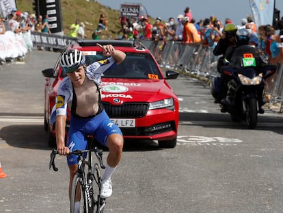 Remco Evenepoel se impone vencedor de la tercera etapa de la Vuelta a Burgos.