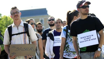 Protesta en Madrid de un grupo de j&oacute;venes bajo el lema: &quot;La juventud busca un futuro&quot;, en junio de 2013. 