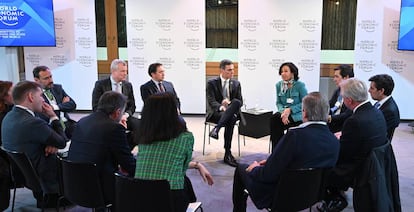 Reunión del presidente del Gobierno, Pedro Sánchez, con ejecutivos del Ibex, el pasado febrero en Davos.