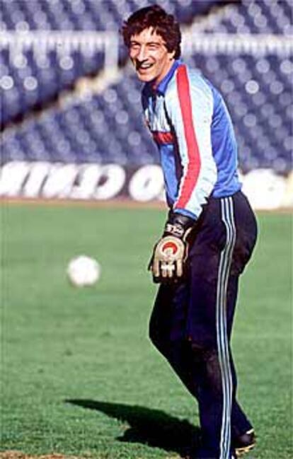 Urruti, con la camiseta del Barça, en un entrenamiento.