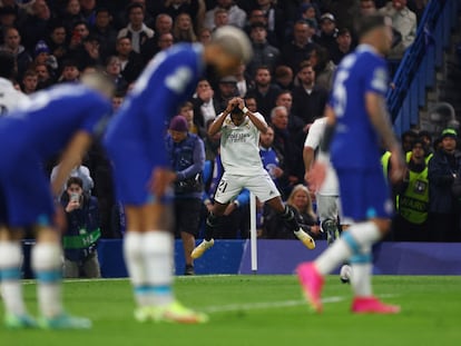 Rodrygo festeja uno de sus goles al Chelsea el pasado martes en Stamford Bridge.