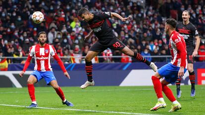 Junior Messias marca el 0-1 para el Milan en el Wanda.