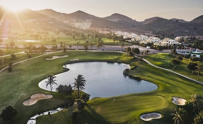 Vista de La Manga Club, cerca de las playas de Calblanque (Murcia).