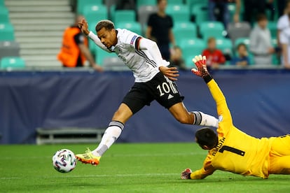 Nmecha bate a Diego Costa (Portugal) para coronar a Alemania en la Eurocopa Sub-21