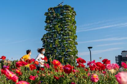 Bosco Verticale es un complejo residencial en Milán diseñado por el estudio italiano Boeri.