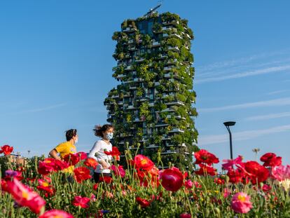 Bosco Verticale es un complejo residencial en Milán diseñado por el estudio italiano Boeri.