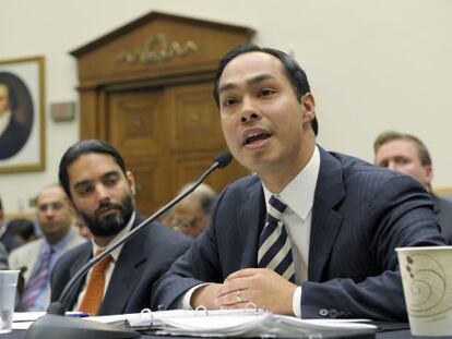 El Alcalde de San Antonio, Juli&aacute;n Castro, durante una de sus intervenciones en la audiencia sobre la reforma de inmigraci&oacute;n. 