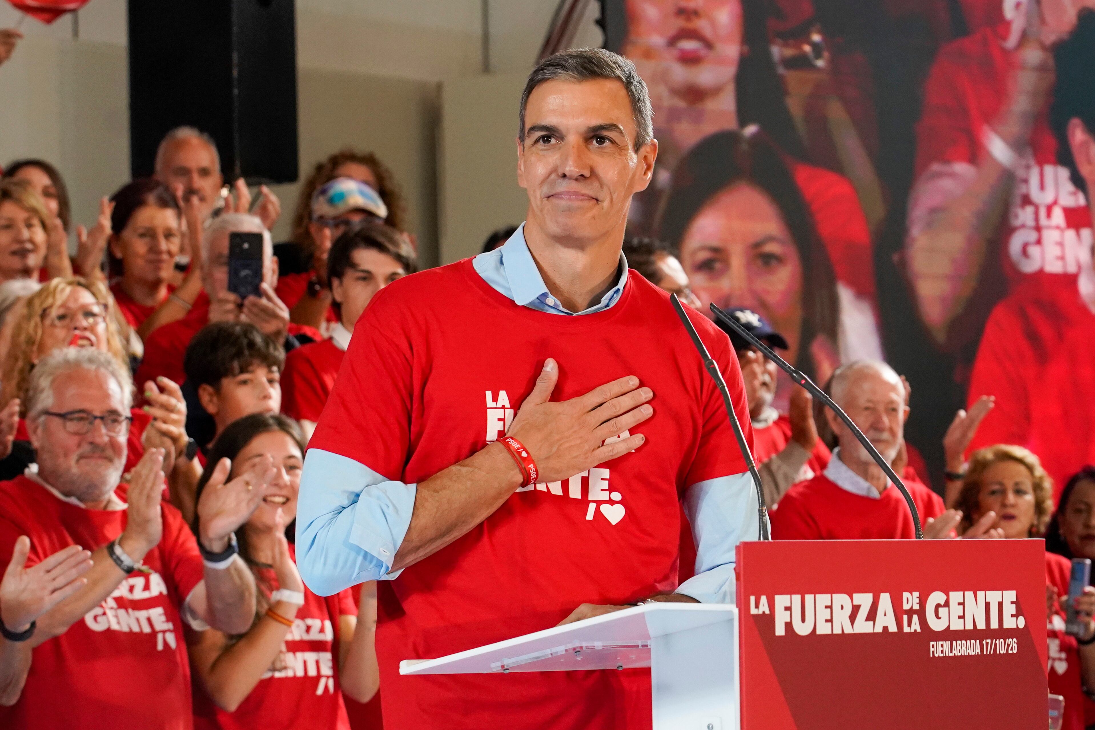 El Presidente del Gobierno, Pedro Sánchez,  interviene en el mitin posterior a la reunión del Comité Federal del PSOE en Fuenlabrada. 