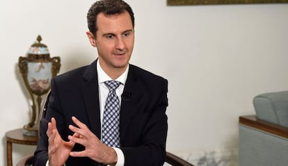 El presidente El Asad durante la entrevista.