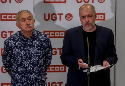 El secretario general de la Unión General de Trabajadores (UGT), Pepe Álvarez (izquierda) y el secretario general de Comisiones Obreras (CCOO), Unai Sordo.