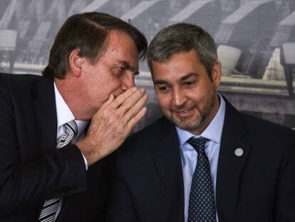 Os presidentes Jair Bolsonaro e o Mario Abdo Benitez, nesta terça.