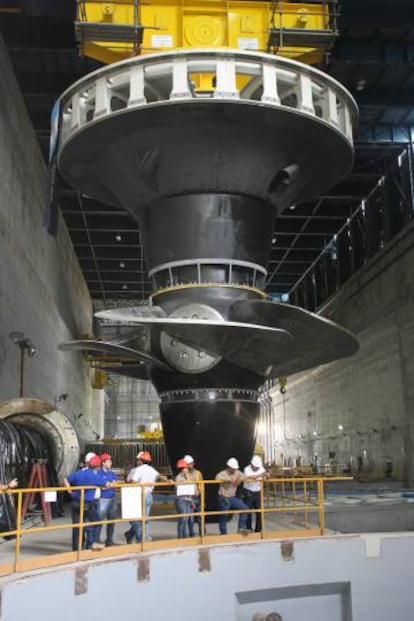 Turbina Kaplan fabricada por la empresa Argentina Impsa. 