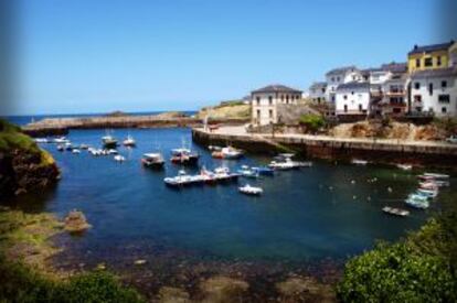 Puerto del pueblo asturiano de Tapia de Casariego.