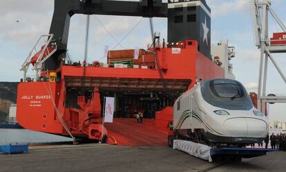 El primer AVE Talgo fabricado para Arabia Saudí, conocido como el "AVE de los peregrinos".