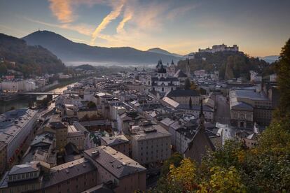 Salzburgo desde la monta&ntilde;a de M&ouml;nchsberg. 