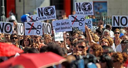 Cientos de funcionarios, en la Puerta del Sol.