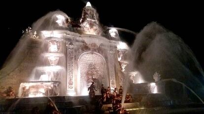 Fuente de los Baños de Diana iluminada, el pasado sábado.