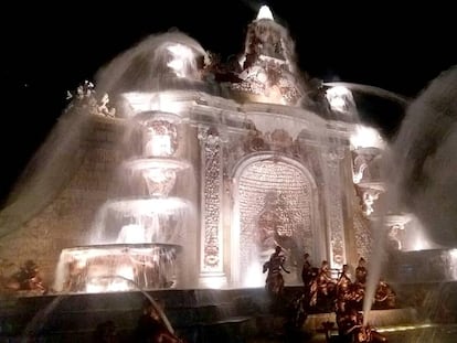 Fuente de los Baños de Diana iluminada, el pasado sábado.