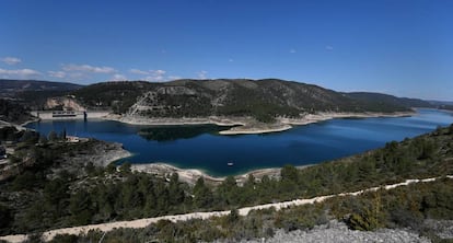 Pantano de Entrepeñas, en el Tajo, junto a Sacedón (Guadalajara).