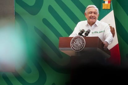 Andrés Manuel López Obrador durante su conferencia matutina en La Paz, Baja California