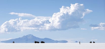 11 de enero de 2014. El Salar de Uyuni (Bolivia) durante la etapa de descanso del rally Dakar 2014.