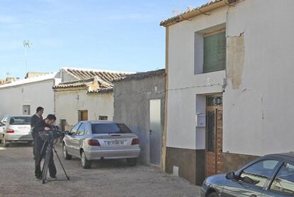 Vista de la casa donde la policía localizó a Petronila V.