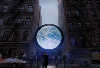 La instalación ‘blu Marble’, del artista Sebastian Errazuriz, está las 24 horas del día retransmitiendo imágenes de la Tierra en la calle Ludlow de Nueva York.