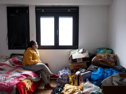 Joana, una de las personas que ha ocupado una vivienda en el edificio de Villalba.