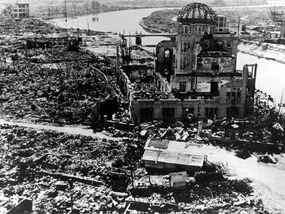 Ruinas de Hiroshima tras la caída de la bomba atómica el 6 de agosto de 1945.