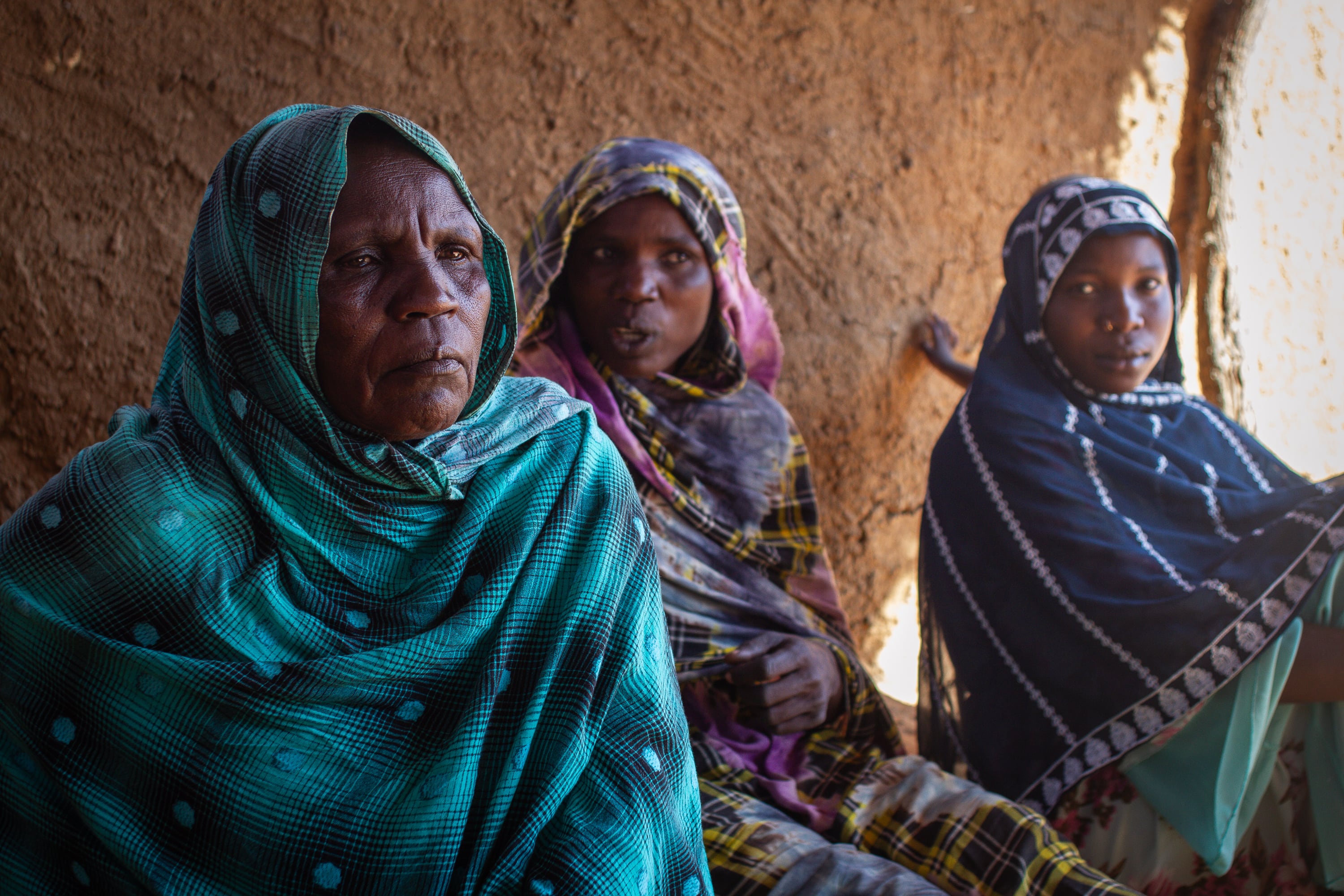 Polvo, sangre y exilio: sobrevivieron a las masacres de los paramilitares en Darfur y ahora son el testimonio vivo de las matanzas