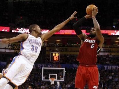 Durant y LeBron.