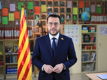 El presidente catalán, Pere Aragonès, durante la grabación del mensaje de Navidad de 2021.