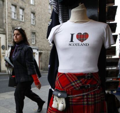 Tienda turística en Edimburgo.